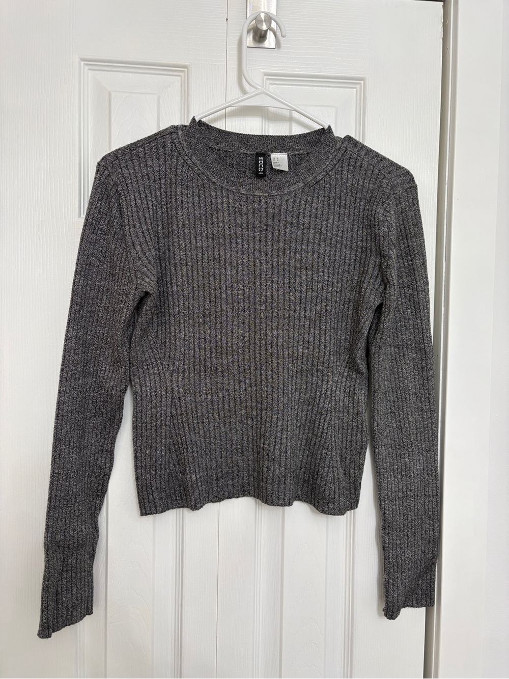 H&M Women's Dark Gray Ribbed Crew Neck Sweater